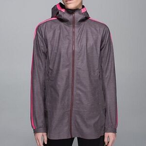 Lululemon The Drizz Lightweight Rain Jacket in Black Cherry Size 10